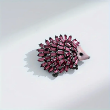 Broche med 'Rhinsten'